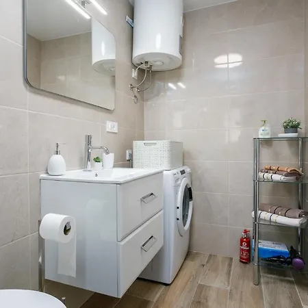 Ivana Apartamento *